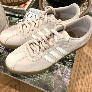 Adidas woman’s shoe